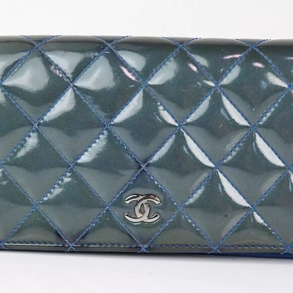 Authentic CHANEL Green Quilted Patent Leather CC Long Wallet Coin Purse